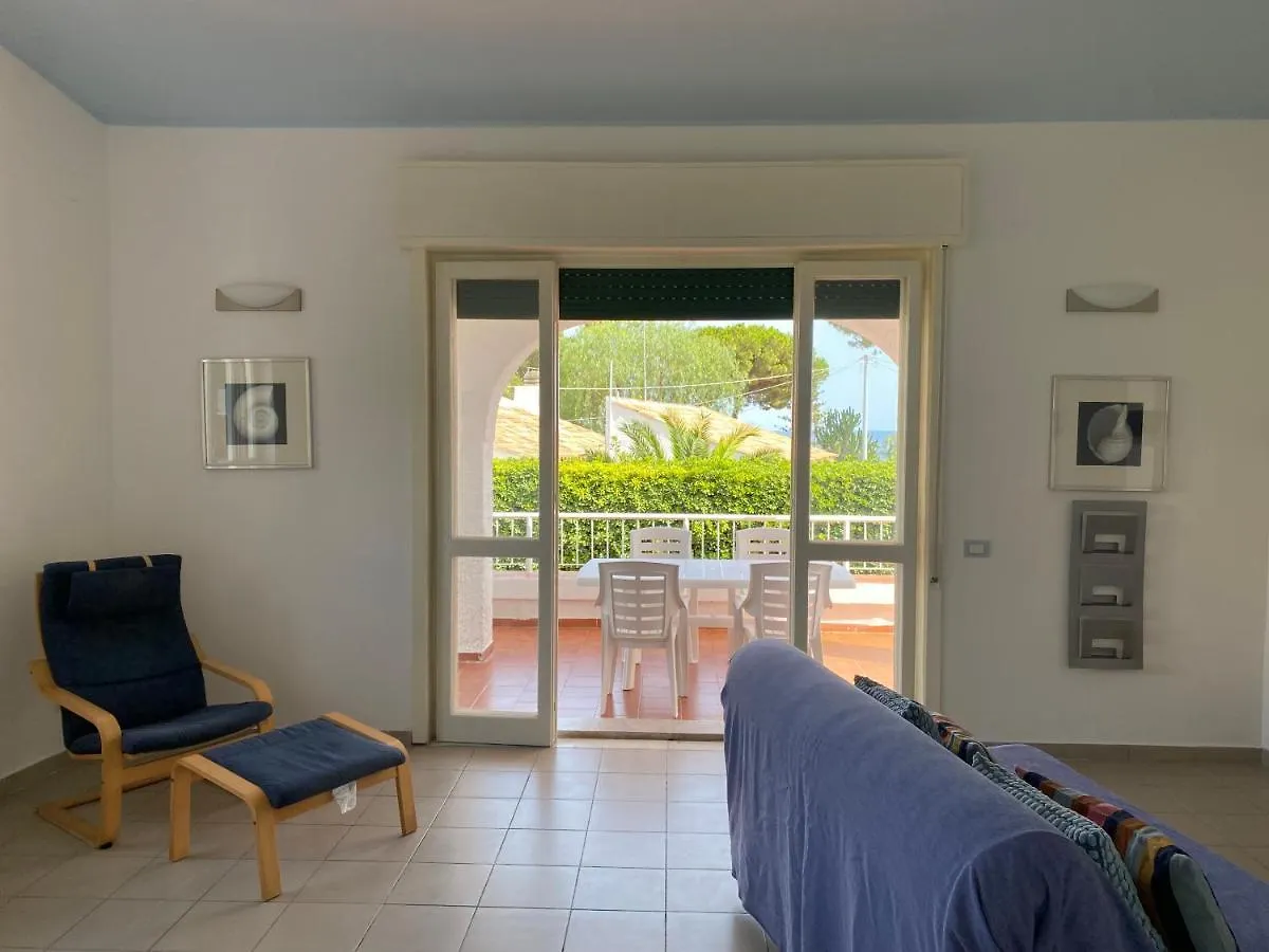 Villa Titti Residence La Bussola Fontane Bianche 0*,